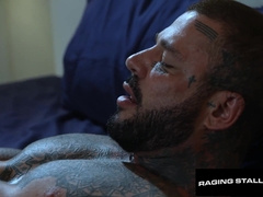 Bouncy Ass Guy Spin Pounds Tattooed Stranger - Derek Kage, Danny Starr - RagingStallion