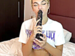 Twink femboy, 60 fps, british crossdresser