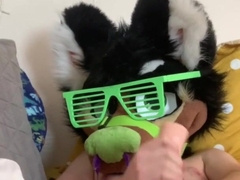 Giggles Shep Smashes himself while porking a plaything.