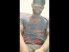 Quick 10-minute gay solo break with a hung ebony college stud on webcam