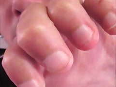 34 - Olivier hands and nails fetish Handworship (08 2013)