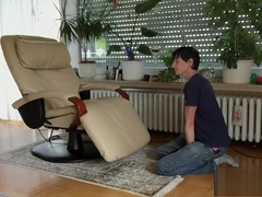 Garoto safado podolatra lambe tudo