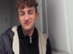 Czech Hunter - Slim Dude Doesnt Need Much To Get Convinved To Get Fucked By A Horny Guy He Just Met - Bigstr 10 Min