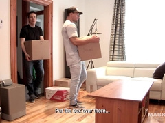 Handsome Bodybuilder Strokes For Pascal While Moving - Brad - Maskurbate