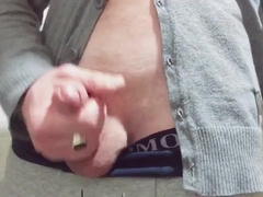 BEAUTIFUL ITALIAN DUDE SMOKES ,HAND-JOB AND CUM SHOT LISTENING TO MILFÂ