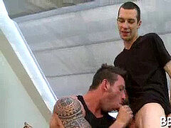 homo fellow sure knows how to rail