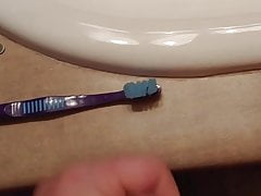 Cumming on kristles toothbrush
