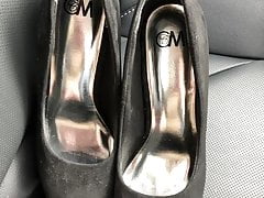 Cum in 20 yr old friend high heels in her car