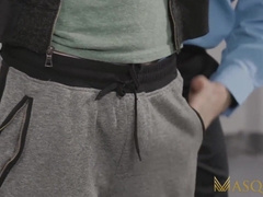 MASQULIN Policeman Michael Del Ray Barebacks Pillow-Biter Masturbate Hunter