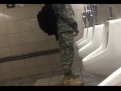 Str spy USA army dude in public