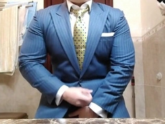 Str8 daddy jerking off in suit 3