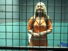 Gros cul, Gros seins, Bondage, Femme dominatrice, Prisonnier, Mère que j'aimerais baiser, Nénés, Jouets