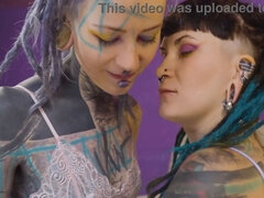 Anaal, Diep in de keel, Hd, Masturbatie, Tatoeage, Tieten likken, Speelgoed, Slet