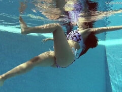 Bendy Andreina Deluxe - pool movie - Underwater Show