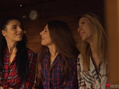 Culo, Morena, Lamidas, Tetas naturales, Sauna, Tatuaje, Tetas, Mojado