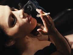 Grosse bite, Gros seins, Sucer une bite, Fétiche, Hd, Italienne, Fumer