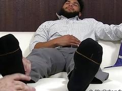 Hairy latino hunk Pablo has feet sucked off by old fetishist