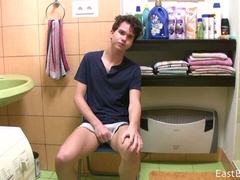 John Hunt looks incredible while jerking off on his own