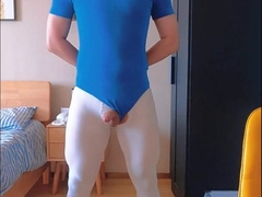 Twunk in ballet suit strokes and jizzes