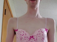 CD demonstrating off her bod