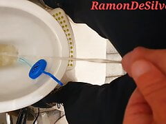 Master Ramon has to quickly piss his golden nectar into the bowl