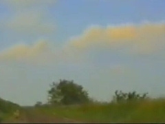 Twink Handjob auf der Wiese