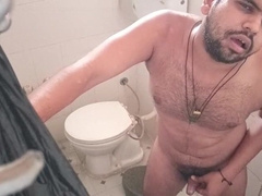 Steaming bathtub with Ismaatdeva