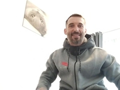 Kink, fetish , slave/ sir sesh from English Alpha Strong D