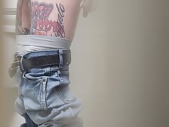 HOT REDNECK CAUGHT ON CAMERA STROKING IN STALLS