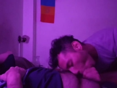 Primera Mamada De Buenos Dias A Macho Peludo Y Cargado. 12 Min