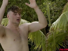 Ebony Reign wants a taste of tat man Rickys arse