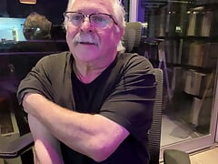 Me playing alone. As usual. Who want to join in?