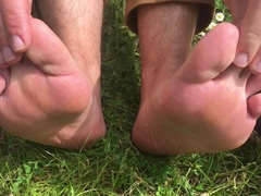 Joy with soles in Hepburn springs - Manlyfoot