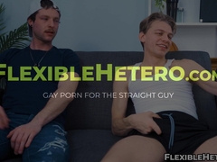 Benjamin Blue packs his culo with his pearl Leo Louis thick pillar