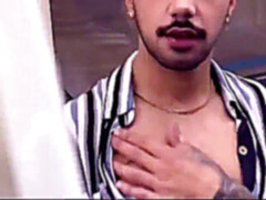 steaming Latino sans a condom