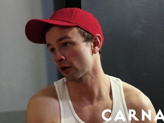 TwinkTop Cole Connor porked by Logan Cross in meaty on diminutive no condom