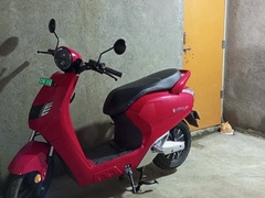 Shemale Dances On Electric Scooter In Her Own Home And Gets Her Ass Fucked By Her Boyfriend - Bhojpuri Dance - Hindi Voice