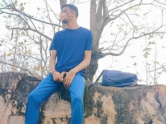 Panjabi Muslim guys bare in public