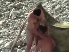 Pillados en la playa