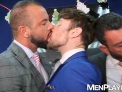 Bottom Drew Dixon is double penetrated by Diego Reyes and Sir Peter