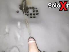 Another big dick pissing in the snow - SoloXman