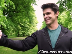 Josh Hooks Up With Tinder Guy Before His Date - Andro Maas