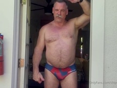 Mature, otters, outdoors