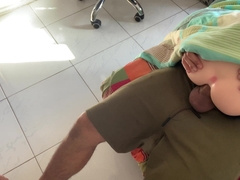 papi me puedo sentar en tu gran polla y te corres dentro de mi culito??