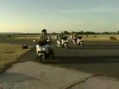 16-USA???-U.S. police more than -2