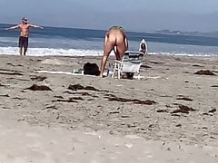 Ball Stretchers at the Beach