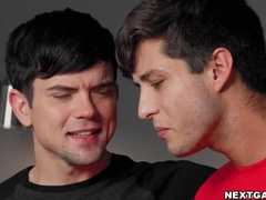 Elliot Finn finds V-day threesome so enjoyable (Something serious)