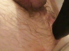 Gode main dans le petit trou