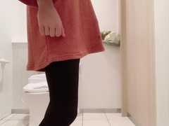 いろいろな場所のトイレてオtニー野外屋内masturbation In The Toilets In Various Places