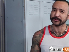 Tattooed hunk barefucked his pervy stepson after deepthroat